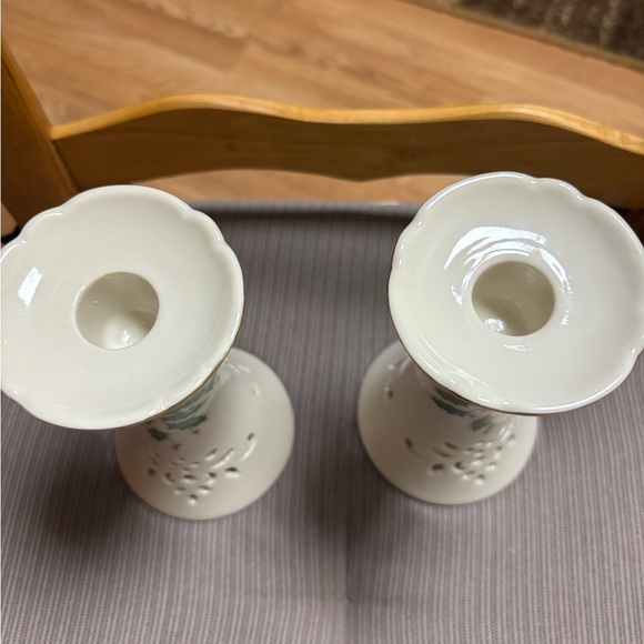 Lenox Holly Candle Holders with Gold Accents - Picture 2 of 5
